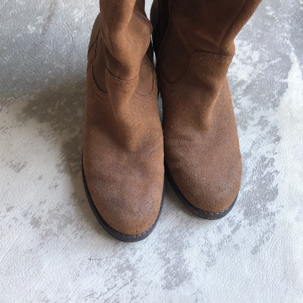 Guess boots. 🤎. Size 5.5 M - Picture 2 of 9